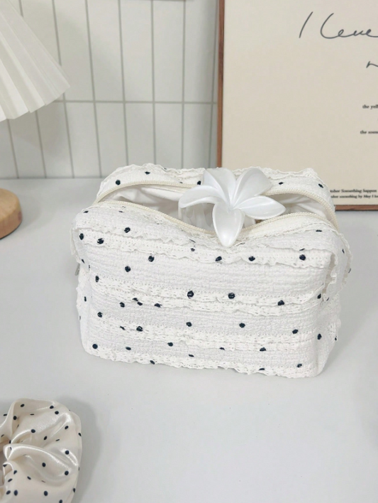 Bolsa de Maquillaje con Diseño de Lunares y Encaje
