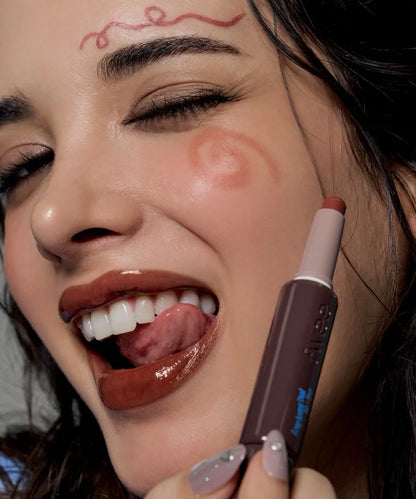 FWEE – Delineador de Labios Dual de Larga Duración