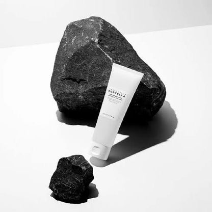 SKIN1004 – Limpiador Madagascar Centella Tone Brightening Cleansing Gel Foam